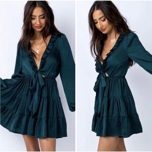 Princess Polly long sleeve ruffle dress size 6